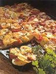  Пицца с беконом, картофелем и помидорами